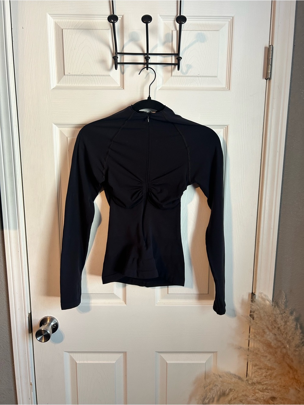 Skims soft smoothing zip up top